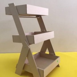 Escalera 3 charolas 45cm